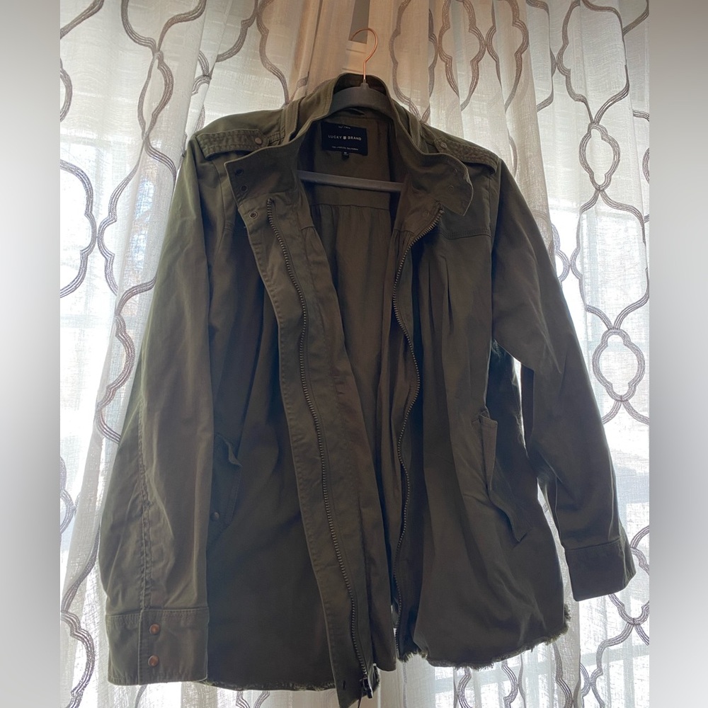 Lucky Brand Utility Coat Size 1X w/ hood
Olive green